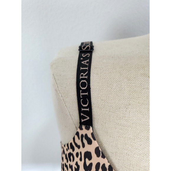 Victoria's Secret Leopard Print Bra - Picture 3 of 14
